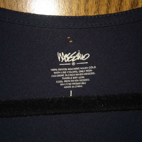 ❌SOLD❌ Mossimo tank - Picture 3 of 5